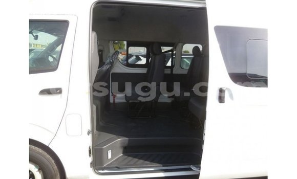 Sayi Imported Toyota Hiace White Mota in Import - Dubai a Burkina Faso Sayi Imported Toyota Hiace White Mota in Import - Dubai a Burkina Faso