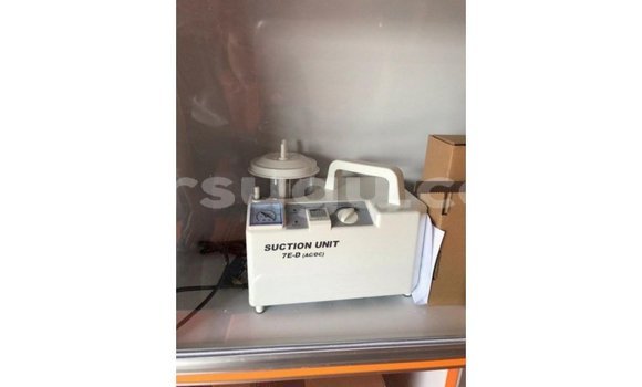 Acheter Import Voiture Toyota Hiace Blanc à Import - Dubai, Burkina-Faso Acheter Import Voiture Toyota Hiace Blanc à Import - Dubai, Burkina-Faso