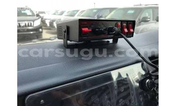 Acheter Import Voiture Toyota Hiace Blanc à Import - Dubai, Burkina-Faso Acheter Import Voiture Toyota Hiace Blanc à Import - Dubai, Burkina-Faso