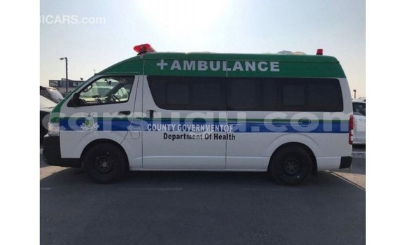 Sayi Imported Toyota Hiace White Mota in Import - Dubai a Burkina Faso Sayi Imported Toyota Hiace White Mota in Import - Dubai a Burkina Faso