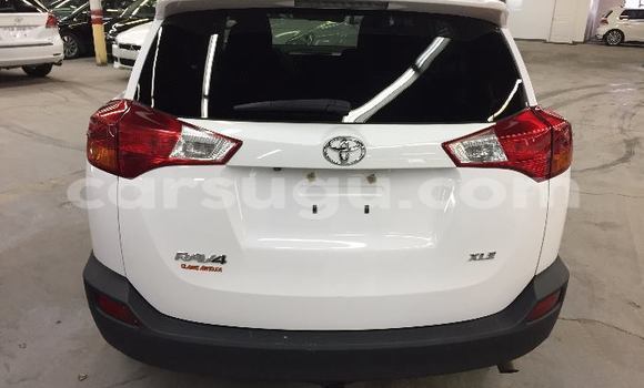 Acheter Occasion Voiture Toyota RAV4 Blanc à Ouagadougou, Burkina-Faso Acheter Occasion Voiture Toyota RAV4 Blanc à Ouagadougou, Burkina-Faso