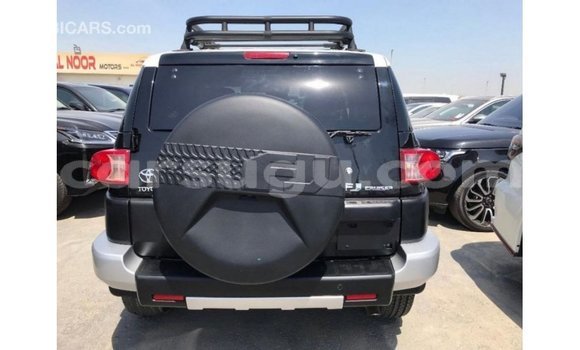 Acheter Import Voiture Toyota FJ Cruiser Noir à Import - Dubai, Burkina-Faso Acheter Import Voiture Toyota FJ Cruiser Noir à Import - Dubai, Burkina-Faso