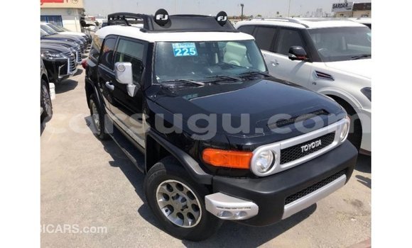 Acheter Import Voiture Toyota FJ Cruiser Noir à Import - Dubai, Burkina-Faso Acheter Import Voiture Toyota FJ Cruiser Noir à Import - Dubai, Burkina-Faso
