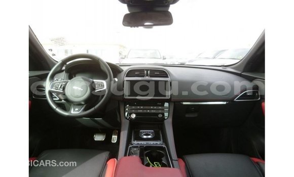 Sayi Imported Jaguar F-Pace Black Mota in Import - Dubai a Burkina Faso Sayi Imported Jaguar F-Pace Black Mota in Import - Dubai a Burkina Faso
