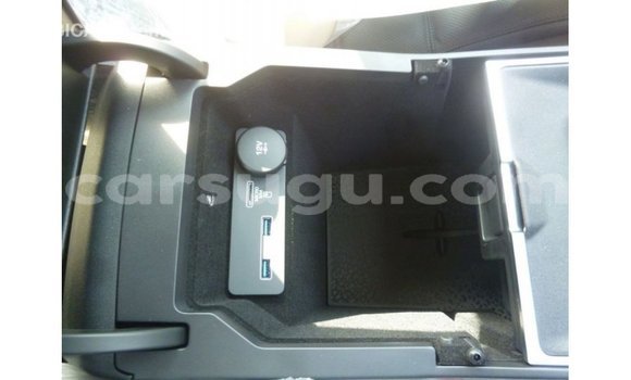 Sayi Imported Jaguar E-Pace White Mota in Import - Dubai a Burkina Faso Sayi Imported Jaguar E-Pace White Mota in Import - Dubai a Burkina Faso