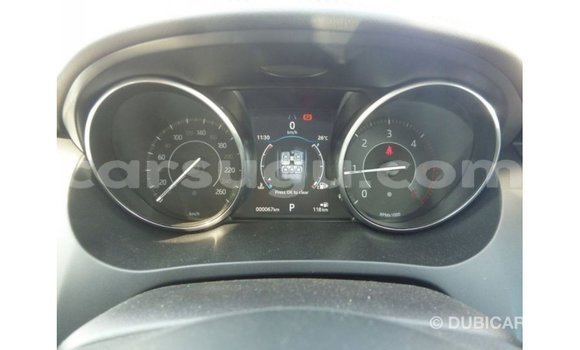 Sayi Imported Jaguar E-Pace White Mota in Import - Dubai a Burkina Faso Sayi Imported Jaguar E-Pace White Mota in Import - Dubai a Burkina Faso