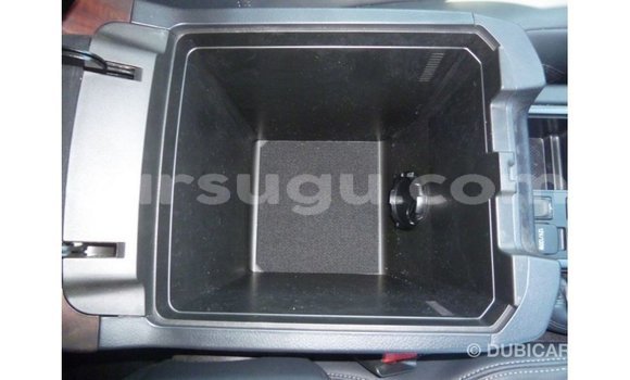 Acheter Import Voiture Toyota Prado Blanc à Import - Dubai, Burkina-Faso Acheter Import Voiture Toyota Prado Blanc à Import - Dubai, Burkina-Faso