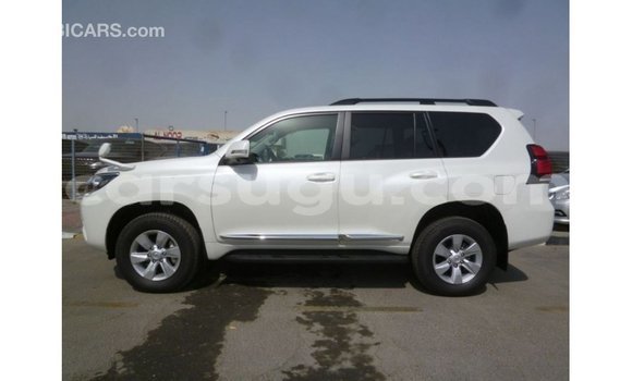 Acheter Import Voiture Toyota Prado Blanc à Import - Dubai, Burkina-Faso Acheter Import Voiture Toyota Prado Blanc à Import - Dubai, Burkina-Faso