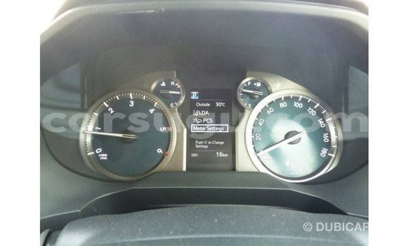 Acheter Import Voiture Toyota Prado Blanc à Import - Dubai, Burkina-Faso Acheter Import Voiture Toyota Prado Blanc à Import - Dubai, Burkina-Faso