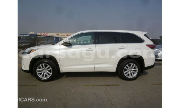 Sayi Imported Toyota Kluger White Mota in Import - Dubai a Burkina Faso Sayi Imported Toyota Kluger White Mota in Import - Dubai a Burkina Faso