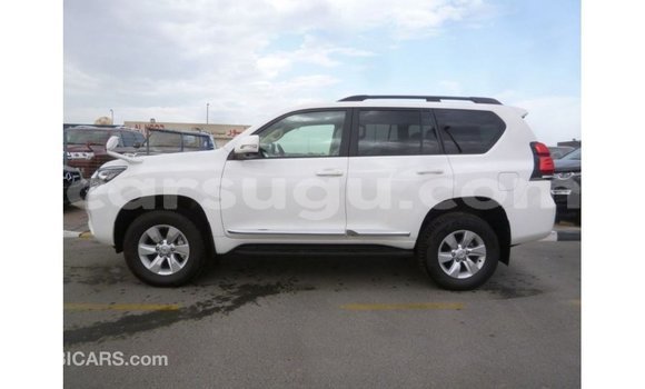 Acheter Import Voiture Toyota Prado Blanc à Import - Dubai, Burkina-Faso Acheter Import Voiture Toyota Prado Blanc à Import - Dubai, Burkina-Faso