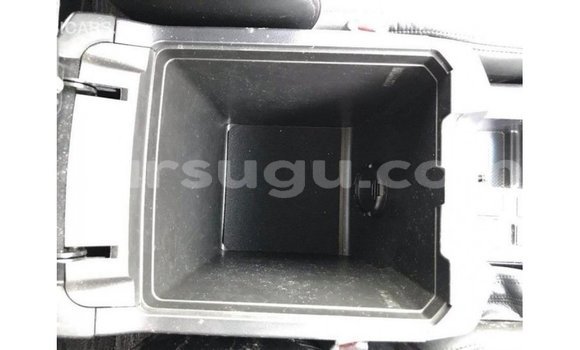 Sayi Imported Toyota Prado White Mota in Import - Dubai a Burkina Faso Sayi Imported Toyota Prado White Mota in Import - Dubai a Burkina Faso