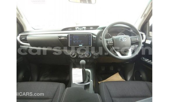 Sayi Imported Toyota Hilux Black Mota in Import - Dubai a Burkina Faso Sayi Imported Toyota Hilux Black Mota in Import - Dubai a Burkina Faso