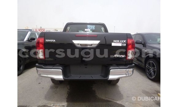Sayi Imported Toyota Hilux Black Mota in Import - Dubai a Burkina Faso Sayi Imported Toyota Hilux Black Mota in Import - Dubai a Burkina Faso