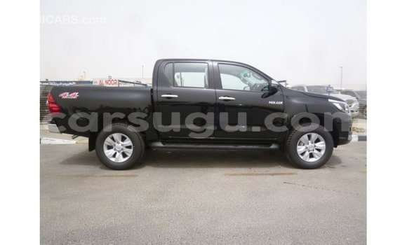 Sayi Imported Toyota Hilux Black Mota in Import - Dubai a Burkina Faso Sayi Imported Toyota Hilux Black Mota in Import - Dubai a Burkina Faso