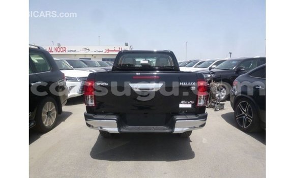 Sayi Imported Toyota Hilux Black Mota in Import - Dubai a Burkina Faso Sayi Imported Toyota Hilux Black Mota in Import - Dubai a Burkina Faso