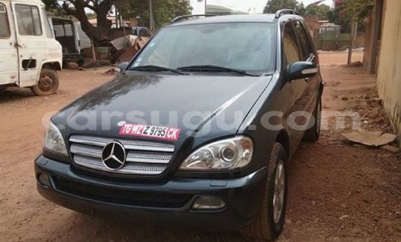 Acheter Neuf Voiture Mercedes-Benz 190 Noir à Ouagadougou, Burkina-Faso Acheter Neuf Voiture Mercedes-Benz 190 Noir à Ouagadougou, Burkina-Faso