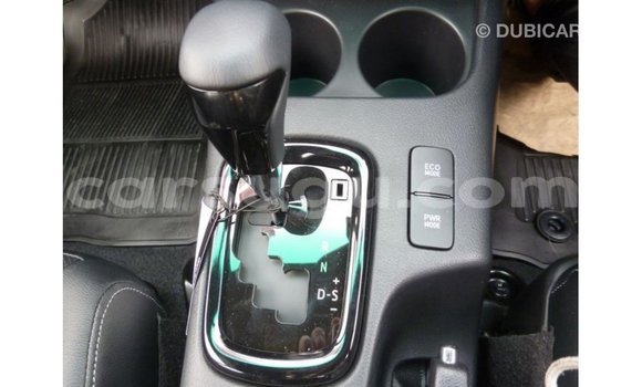 Acheter Import Voiture Toyota Hilux Blanc à Import - Dubai, Burkina-Faso Acheter Import Voiture Toyota Hilux Blanc à Import - Dubai, Burkina-Faso