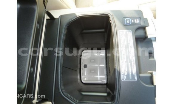 Acheter Import Voiture Toyota Land Cruiser Noir à Import - Dubai, Burkina-Faso Acheter Import Voiture Toyota Land Cruiser Noir à Import - Dubai, Burkina-Faso
