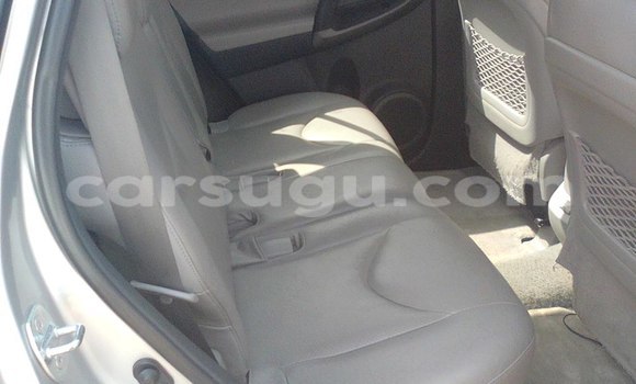 Acheter Neuf Voiture Toyota RAV4 Gris à Ouagadougou, Burkina-Faso Acheter Neuf Voiture Toyota RAV4 Gris à Ouagadougou, Burkina-Faso