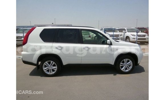 Sayi Imported Nissan Evalia White Babbar mota in Import - Dubai a Burkina Faso Sayi Imported Nissan Evalia White Babbar mota in Import - Dubai a Burkina Faso