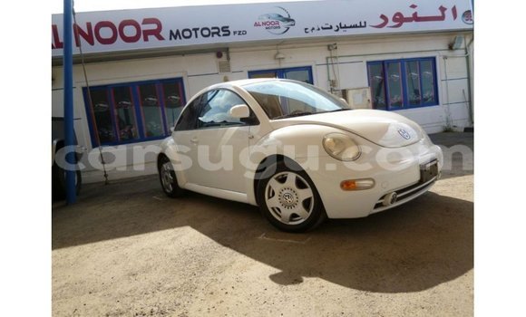 Acheter Import Voiture Volkswagen Beetle Blanc à Import - Dubai, Burkina-Faso Acheter Import Voiture Volkswagen Beetle Blanc à Import - Dubai, Burkina-Faso