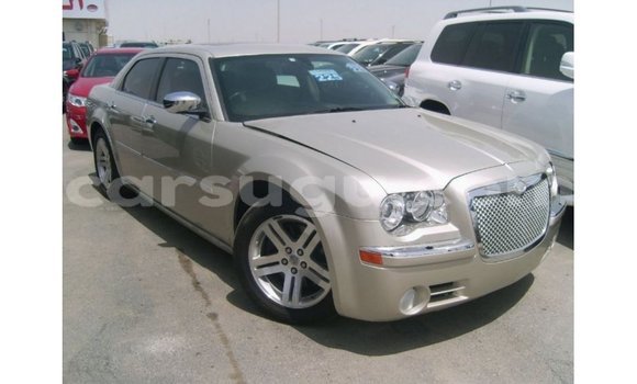 Acheter Import Voiture Chrysler 300 Beige à Import - Dubai, Burkina-Faso