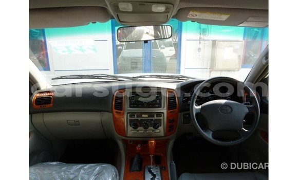 Acheter Import Voiture Toyota Land Cruiser Blanc à Import - Dubai, Burkina-Faso Acheter Import Voiture Toyota Land Cruiser Blanc à Import - Dubai, Burkina-Faso