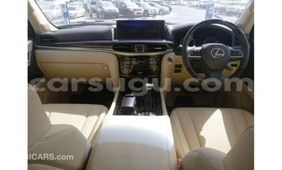 Acheter Import Voiture Lexus LX Blanc à Import - Dubai, Burkina-Faso Acheter Import Voiture Lexus LX Blanc à Import - Dubai, Burkina-Faso