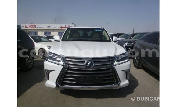 Acheter Import Voiture Lexus LX Blanc à Import - Dubai, Burkina-Faso Acheter Import Voiture Lexus LX Blanc à Import - Dubai, Burkina-Faso
