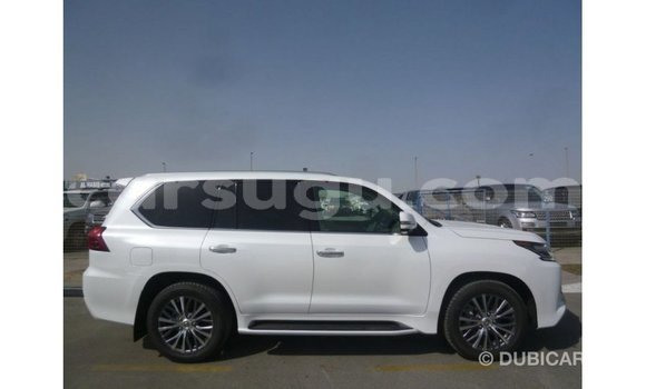 Acheter Import Voiture Lexus LX Blanc à Import - Dubai, Burkina-Faso Acheter Import Voiture Lexus LX Blanc à Import - Dubai, Burkina-Faso