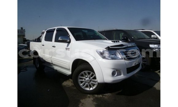 Sayi Imported Toyota Hilux White Mota in Import - Dubai a Burkina Faso Sayi Imported Toyota Hilux White Mota in Import - Dubai a Burkina Faso