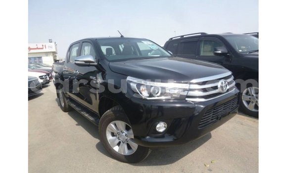 Sayi Imported Toyota Hilux Black Mota in Import - Dubai a Burkina Faso Sayi Imported Toyota Hilux Black Mota in Import - Dubai a Burkina Faso