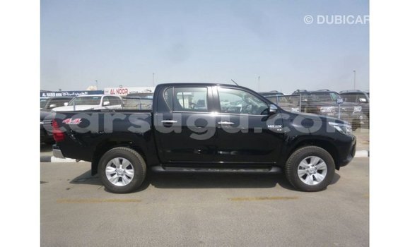Sayi Imported Toyota Hilux Black Mota in Import - Dubai a Burkina Faso Sayi Imported Toyota Hilux Black Mota in Import - Dubai a Burkina Faso