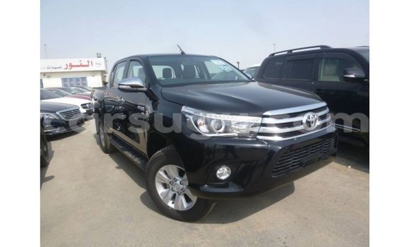 Sayi Imported Toyota Hilux Black Mota in Import - Dubai a Burkina Faso Sayi Imported Toyota Hilux Black Mota in Import - Dubai a Burkina Faso