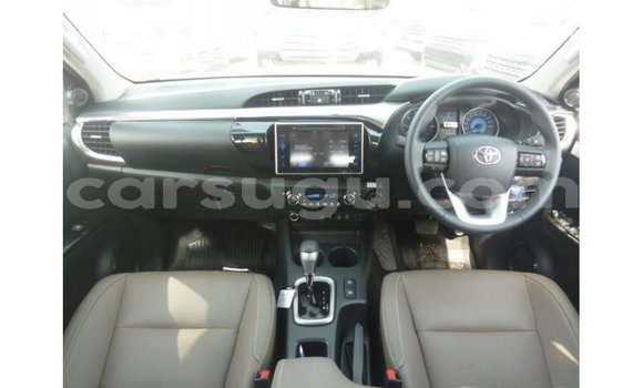 Sayi Imported Toyota Hilux Black Mota in Import - Dubai a Burkina Faso Sayi Imported Toyota Hilux Black Mota in Import - Dubai a Burkina Faso