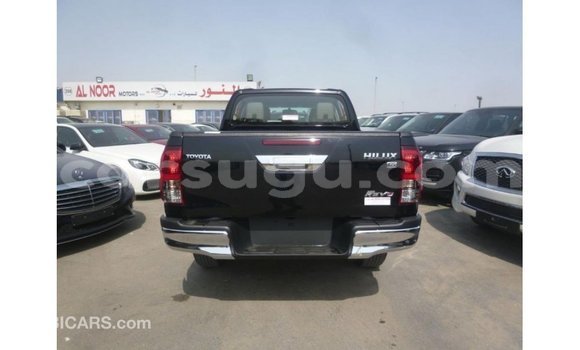 Sayi Imported Toyota Hilux Black Mota in Import - Dubai a Burkina Faso Sayi Imported Toyota Hilux Black Mota in Import - Dubai a Burkina Faso