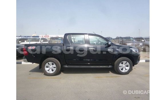 Sayi Imported Toyota Hilux Black Mota in Import - Dubai a Burkina Faso Sayi Imported Toyota Hilux Black Mota in Import - Dubai a Burkina Faso