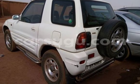 Acheter Neuf Voiture Toyota RAV4 Blanc à Ouagadougou, Burkina-Faso Acheter Neuf Voiture Toyota RAV4 Blanc à Ouagadougou, Burkina-Faso