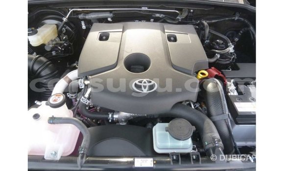 Sayi Imported Toyota Hilux Black Mota in Import - Dubai a Burkina Faso Sayi Imported Toyota Hilux Black Mota in Import - Dubai a Burkina Faso