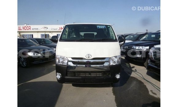 Sayi Imported Toyota Hiace White Mota in Import - Dubai a Burkina Faso Sayi Imported Toyota Hiace White Mota in Import - Dubai a Burkina Faso