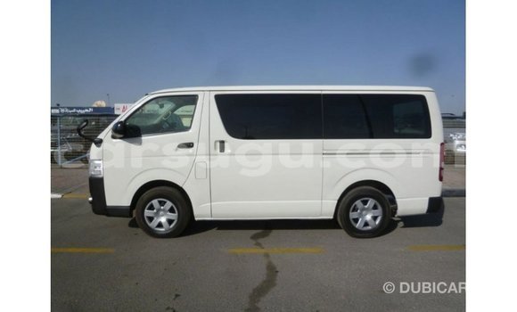 Sayi Imported Toyota Hiace White Mota in Import - Dubai a Burkina Faso Sayi Imported Toyota Hiace White Mota in Import - Dubai a Burkina Faso