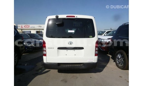 Acheter Import Voiture Toyota Hiace Blanc à Import - Dubai, Burkina-Faso Acheter Import Voiture Toyota Hiace Blanc à Import - Dubai, Burkina-Faso