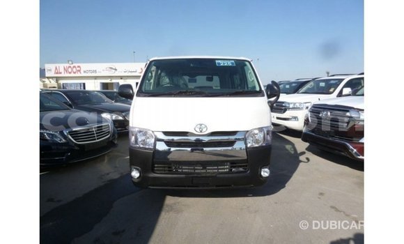 Acheter Import Voiture Toyota Hiace Blanc à Import - Dubai, Burkina-Faso Acheter Import Voiture Toyota Hiace Blanc à Import - Dubai, Burkina-Faso