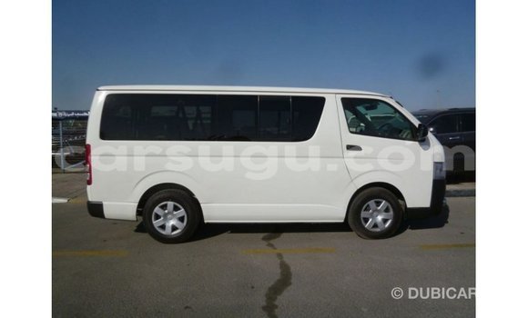 Acheter Import Voiture Toyota Hiace Blanc à Import - Dubai, Burkina-Faso Acheter Import Voiture Toyota Hiace Blanc à Import - Dubai, Burkina-Faso