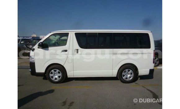 Acheter Import Voiture Toyota Hiace Blanc à Import - Dubai, Burkina-Faso Acheter Import Voiture Toyota Hiace Blanc à Import - Dubai, Burkina-Faso