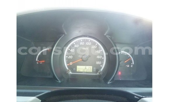 Acheter Import Voiture Toyota Hiace Blanc à Import - Dubai, Burkina-Faso Acheter Import Voiture Toyota Hiace Blanc à Import - Dubai, Burkina-Faso