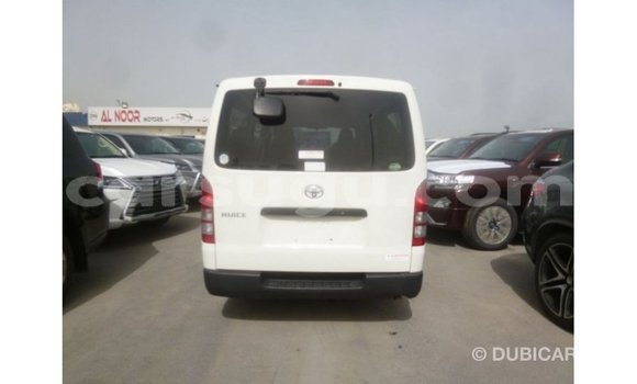 Sayi Imported Toyota Hiace White Mota in Import - Dubai a Burkina Faso Sayi Imported Toyota Hiace White Mota in Import - Dubai a Burkina Faso