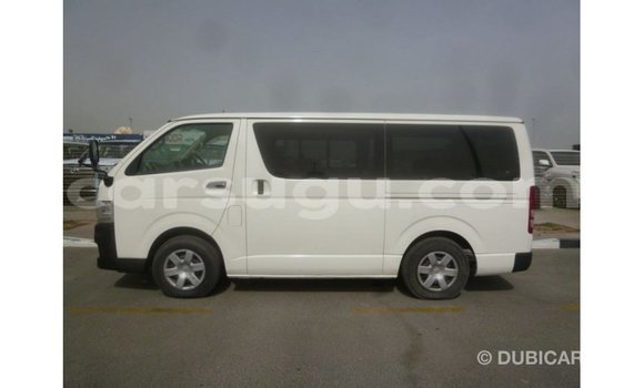Sayi Imported Toyota Hiace White Mota in Import - Dubai a Burkina Faso Sayi Imported Toyota Hiace White Mota in Import - Dubai a Burkina Faso