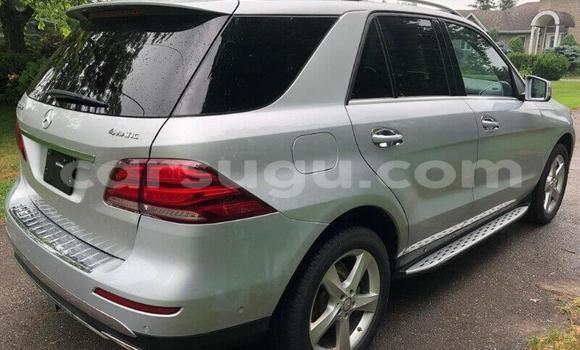 Acheter Occasion Voiture Mercedes-Benz GLE Gris à Ouagadougou, Burkina-Faso Acheter Occasion Voiture Mercedes-Benz GLE Gris à Ouagadougou, Burkina-Faso